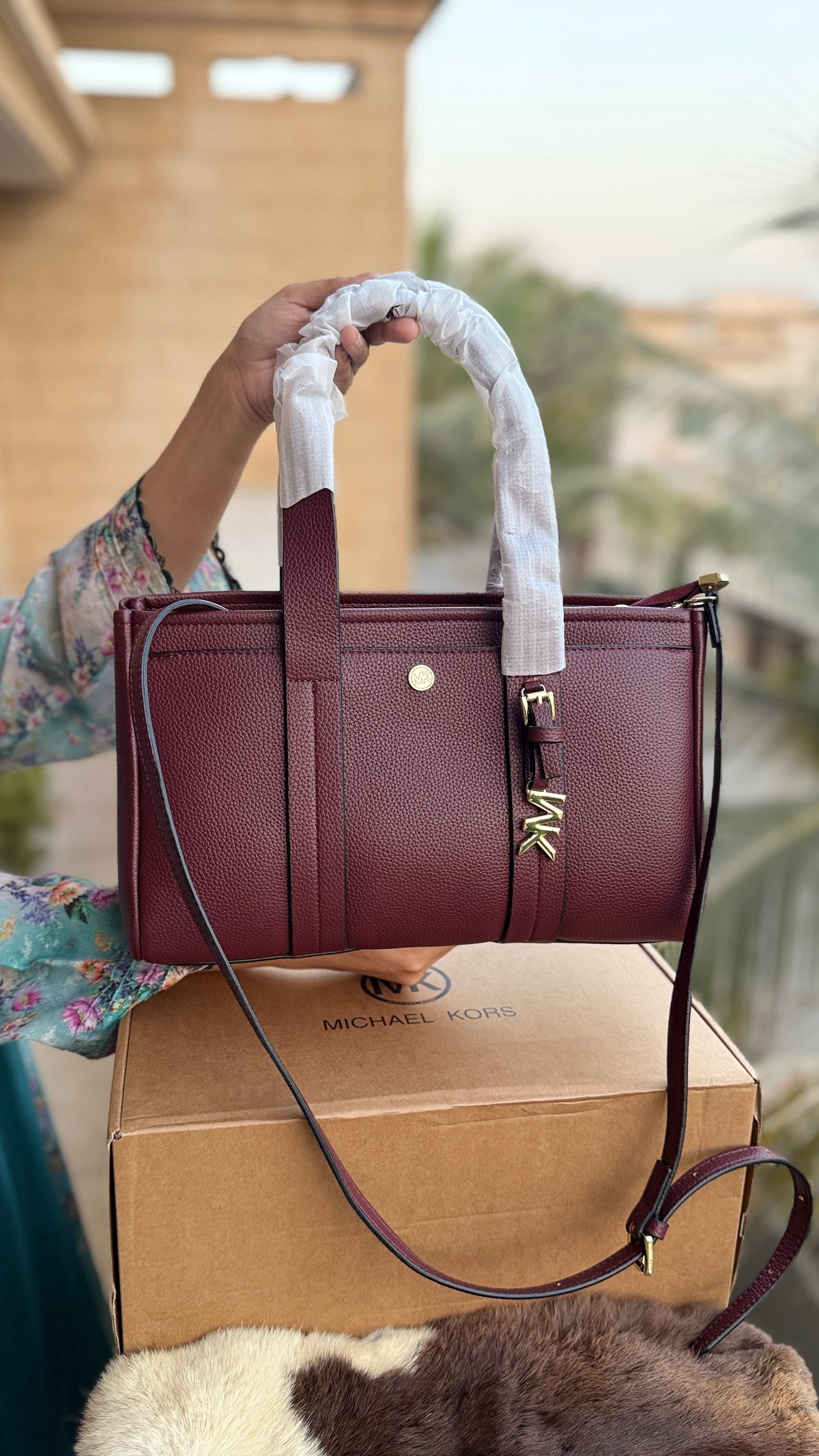 Michael Kors Romee Satchel-Master Plus Series-Folding Box