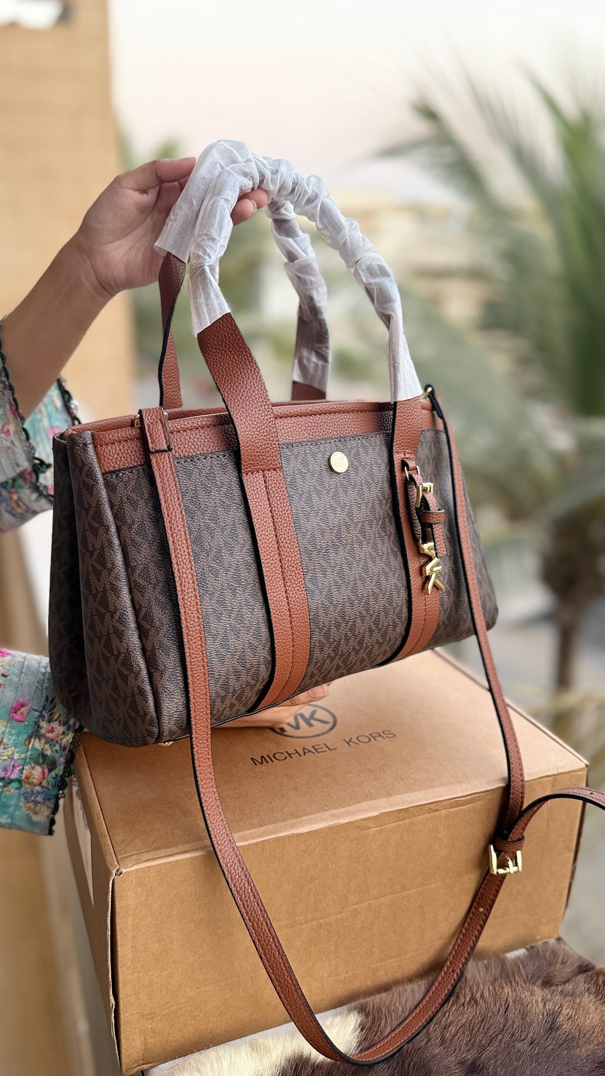 Michael Kors Romee Satchel-Master Plus Series-Folding Box